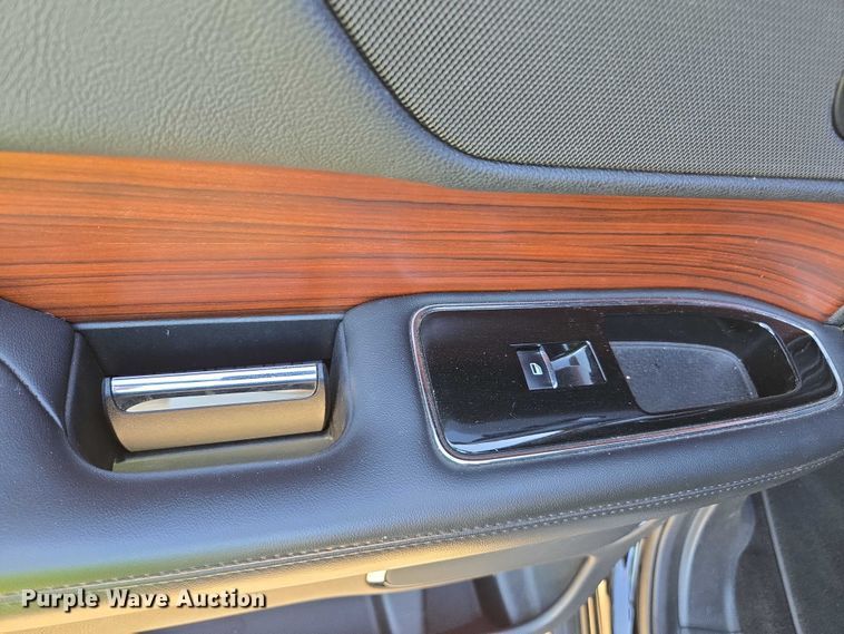 image for item YA0871 2020 Lincoln  Navigator L SUV