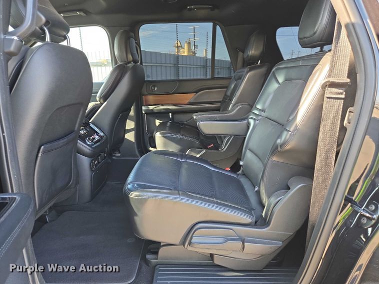 image for item YA0871 2020 Lincoln  Navigator L SUV