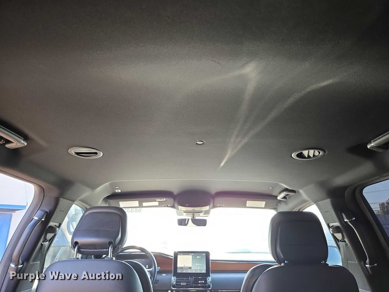 image for item YA0871 2020 Lincoln  Navigator L SUV