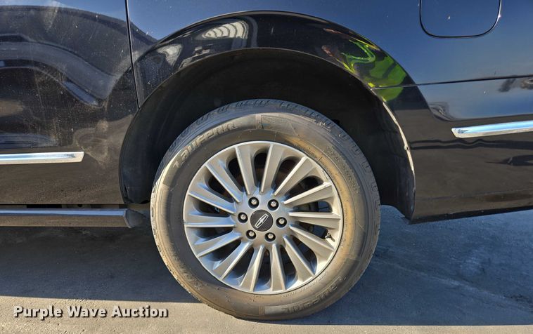 image for item YA0871 2020 Lincoln  Navigator L SUV