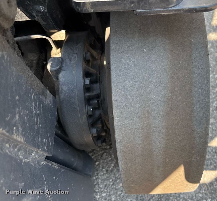 image for item YA0945 Crown CGC20SC-9 forklift