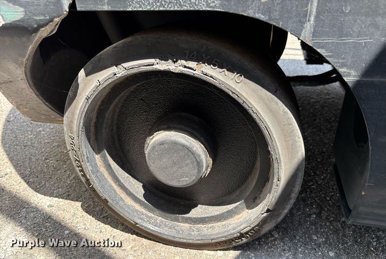 image for item YA0945 Crown CGC20SC-9 forklift