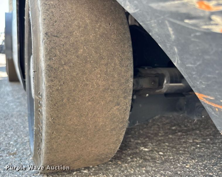 image for item YA0945 Crown CGC20SC-9 forklift