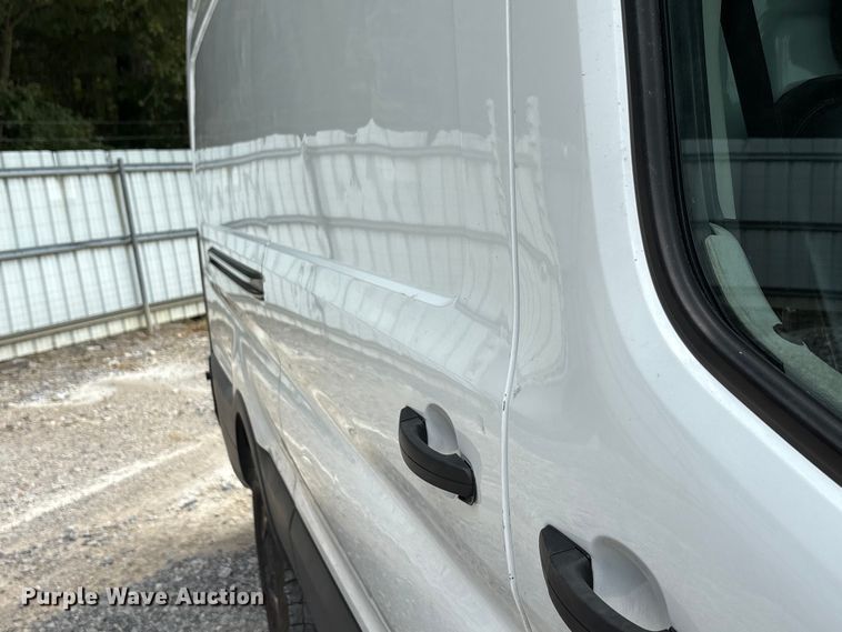 image for item YA0946 2020 Ford Transit 350 van