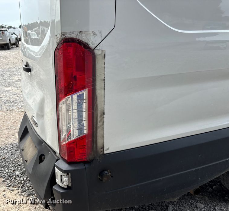 image for item YA0946 2020 Ford Transit 350 van