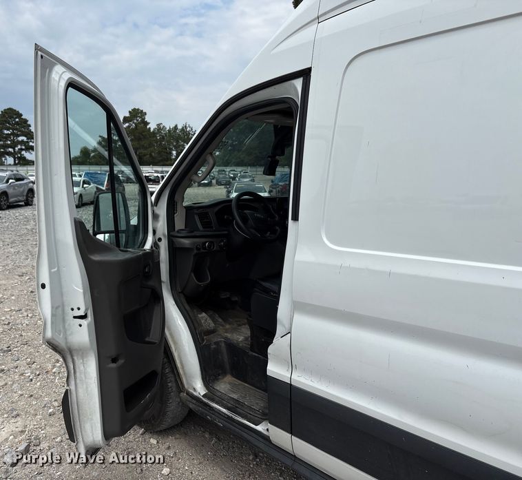 image for item YA0946 2020 Ford Transit 350 van