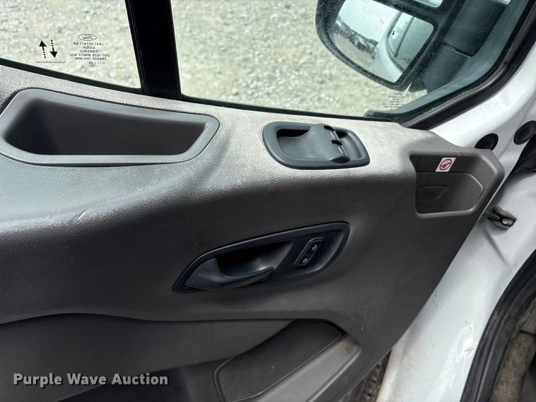 image for item YA0946 2020 Ford Transit 350 van