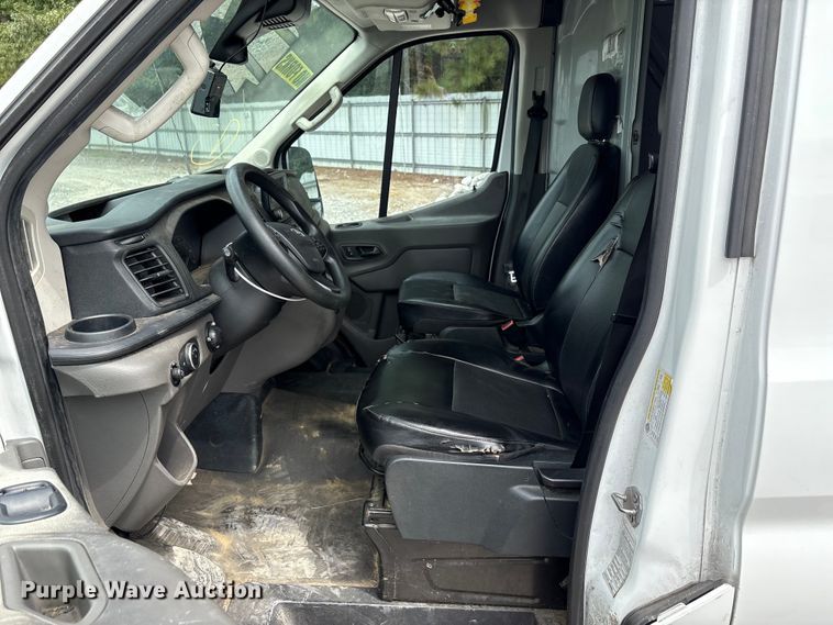 image for item YA0946 2020 Ford Transit 350 van