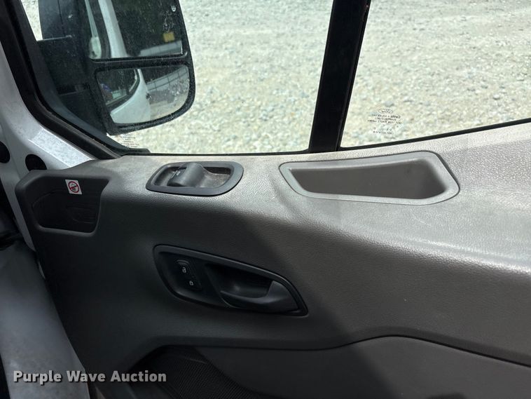 image for item YA0946 2020 Ford Transit 350 van