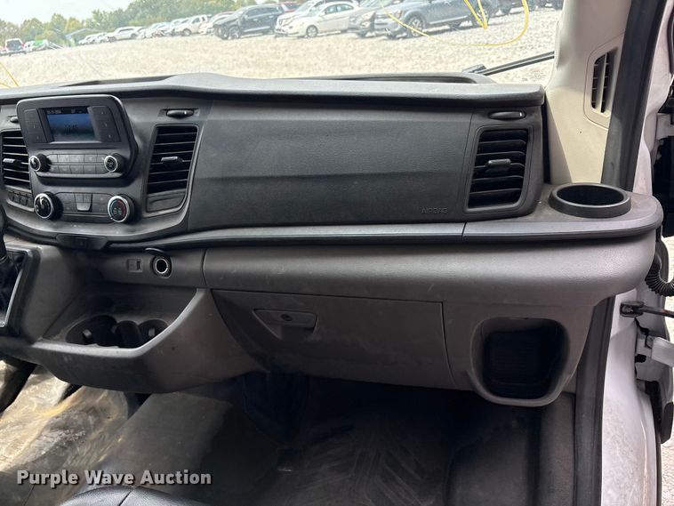 image for item YA0946 2020 Ford Transit 350 van