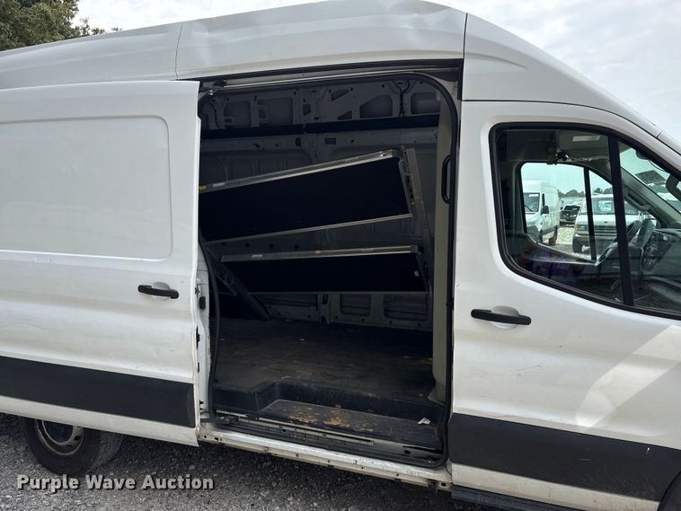 image for item YA0946 2020 Ford Transit 350 van