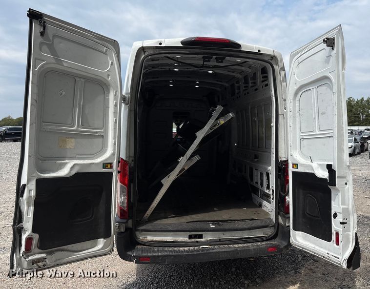 image for item YA0946 2020 Ford Transit 350 van