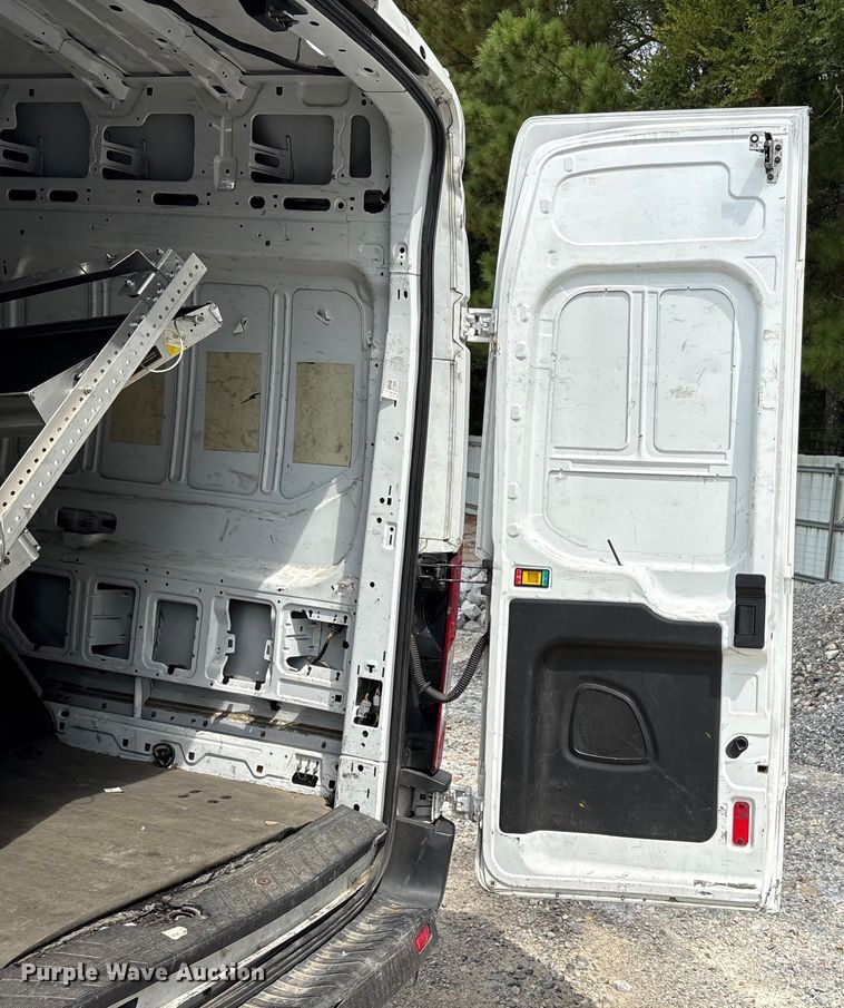 image for item YA0946 2020 Ford Transit 350 van