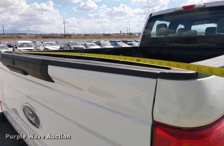 image for item YA1095 2019 Ford F250 XL Super Duty Crew Cab pickup truck