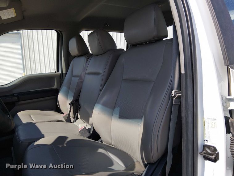 image for item YA1095 2019 Ford F250 XL Super Duty Crew Cab pickup truck