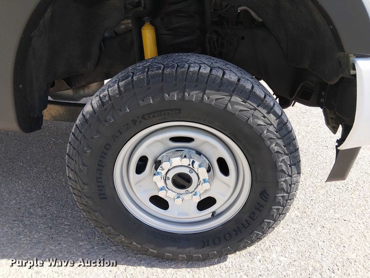 image for item YA1095 2019 Ford F250 XL Super Duty Crew Cab pickup truck