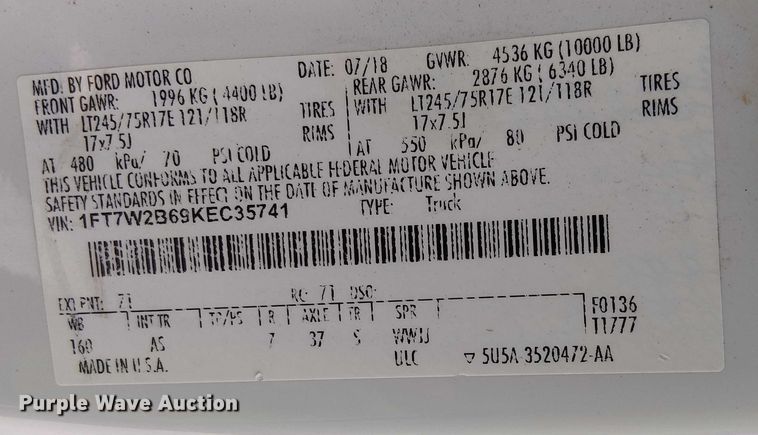 image for item YA1095 2019 Ford F250 XL Super Duty Crew Cab pickup truck