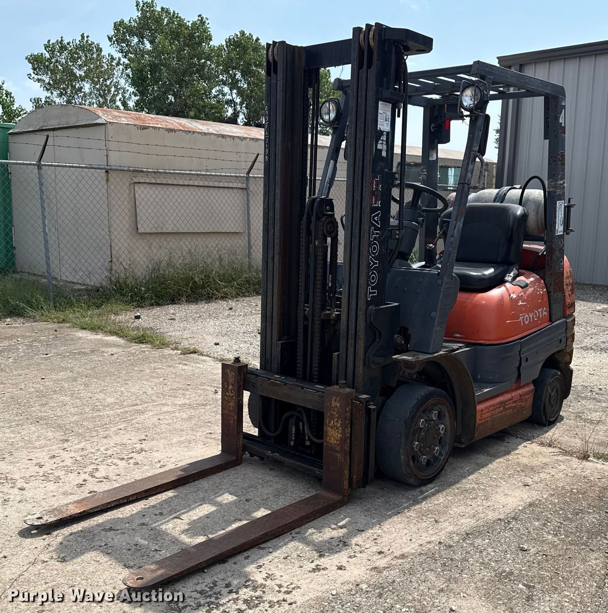 1999 Toyota 42-6FGCU25 forklift in Drumright, OK | Item DJ7788 for