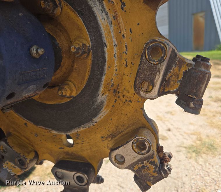 image for item DE2197 2020 Vermeer SC382 stump grinder