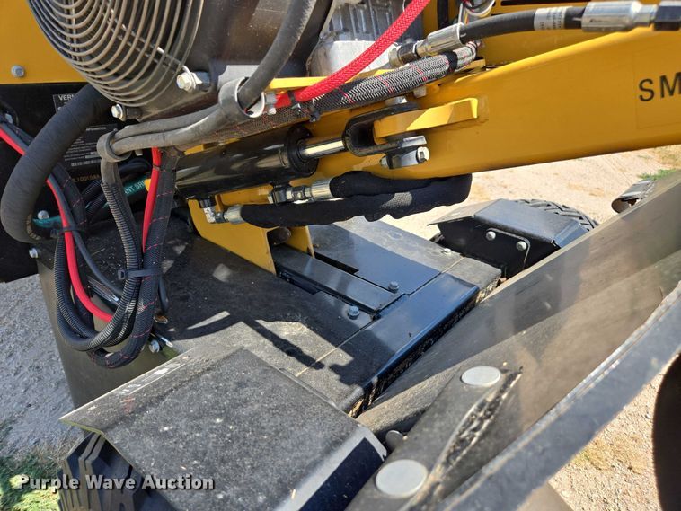 image for item DE2197 2020 Vermeer SC382 stump grinder