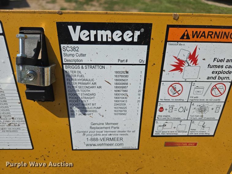 image for item DE2197 2020 Vermeer SC382 stump grinder