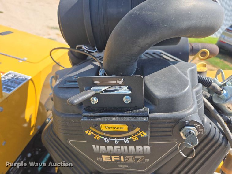 image for item DE2197 2020 Vermeer SC382 stump grinder