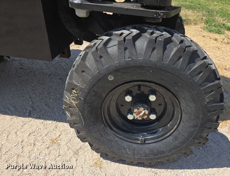 image for item DE2197 2020 Vermeer SC382 stump grinder