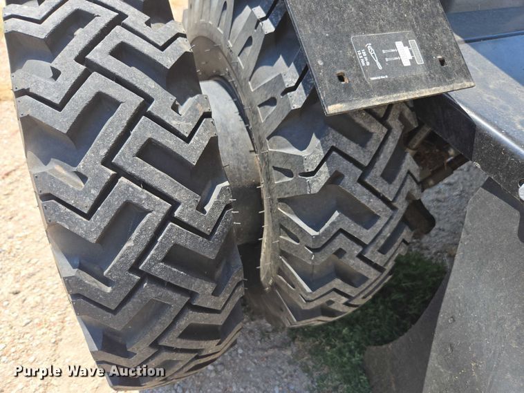 image for item DE2197 2020 Vermeer SC382 stump grinder