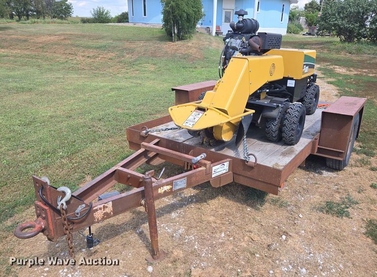 image for item DE2197 2020 Vermeer SC382 stump grinder