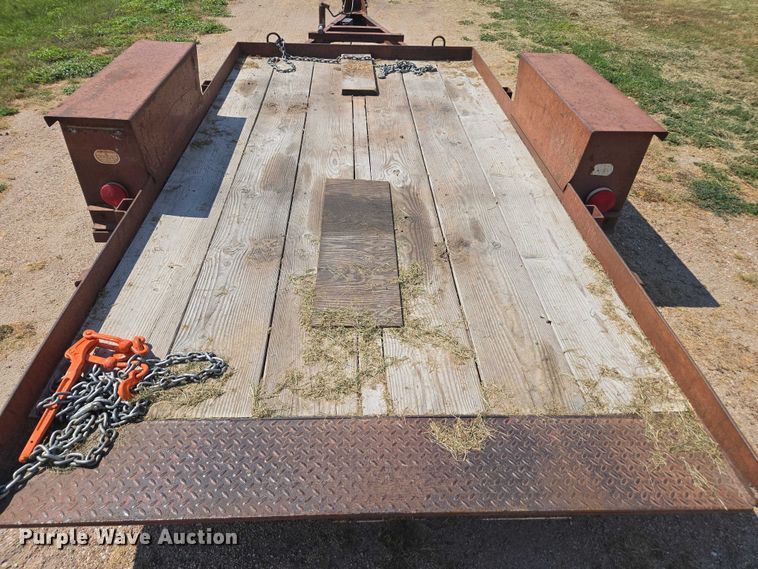 image for item DE2197 2020 Vermeer SC382 stump grinder