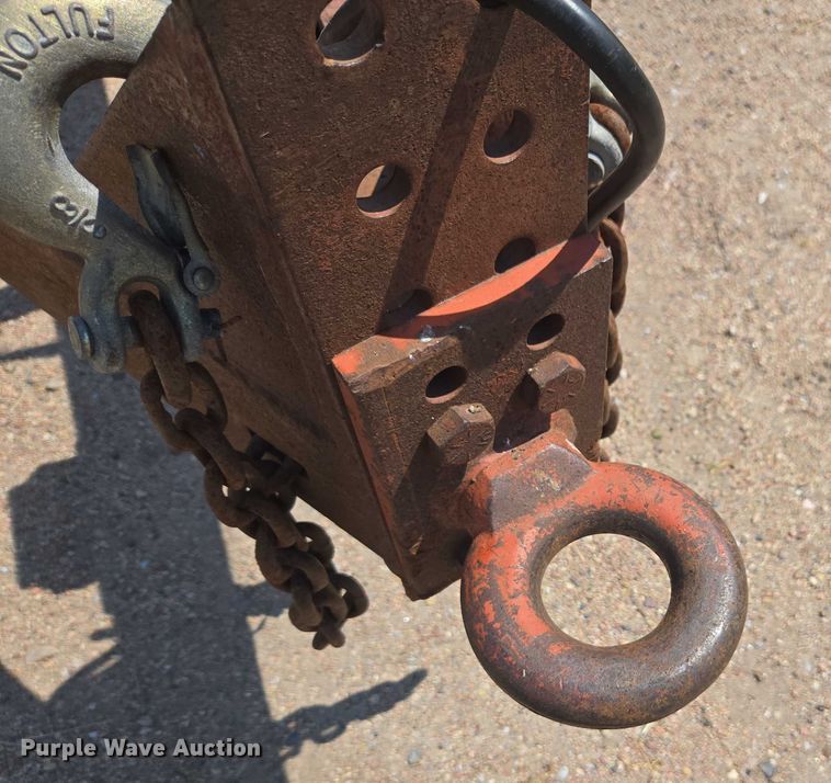 image for item DE2197 2020 Vermeer SC382 stump grinder