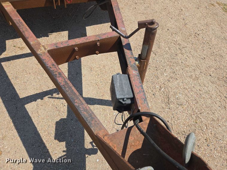 image for item DE2197 2020 Vermeer SC382 stump grinder