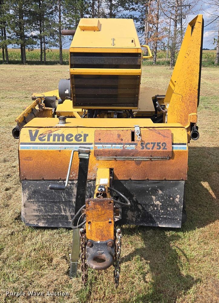 image for item DE2198 2005 Vermeer SC752 stump grinder