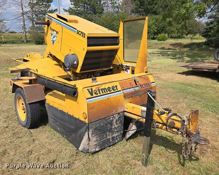 image for item DE2198 2005 Vermeer SC752 stump grinder