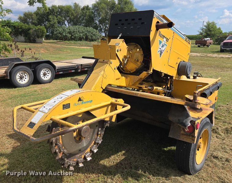 image for item DE2198 2005 Vermeer SC752 stump grinder