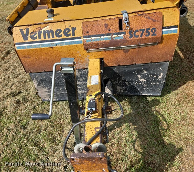 image for item DE2198 2005 Vermeer SC752 stump grinder