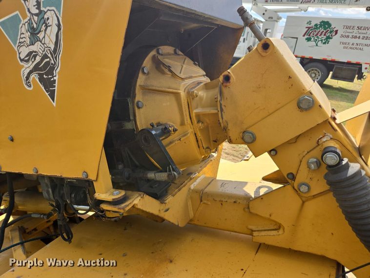 image for item DE2198 2005 Vermeer SC752 stump grinder