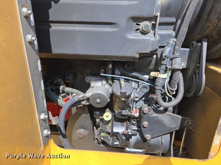 image for item DE2198 2005 Vermeer SC752 stump grinder