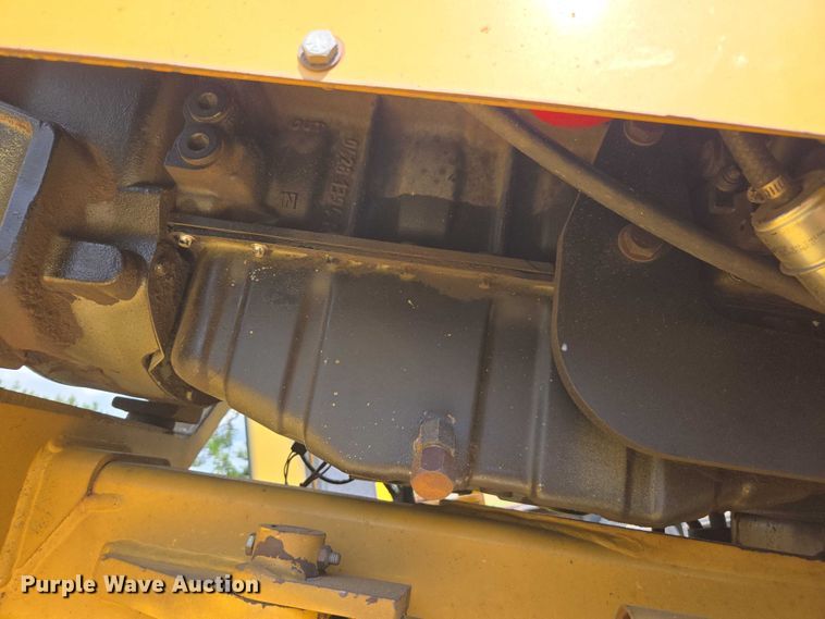 image for item DE2198 2005 Vermeer SC752 stump grinder