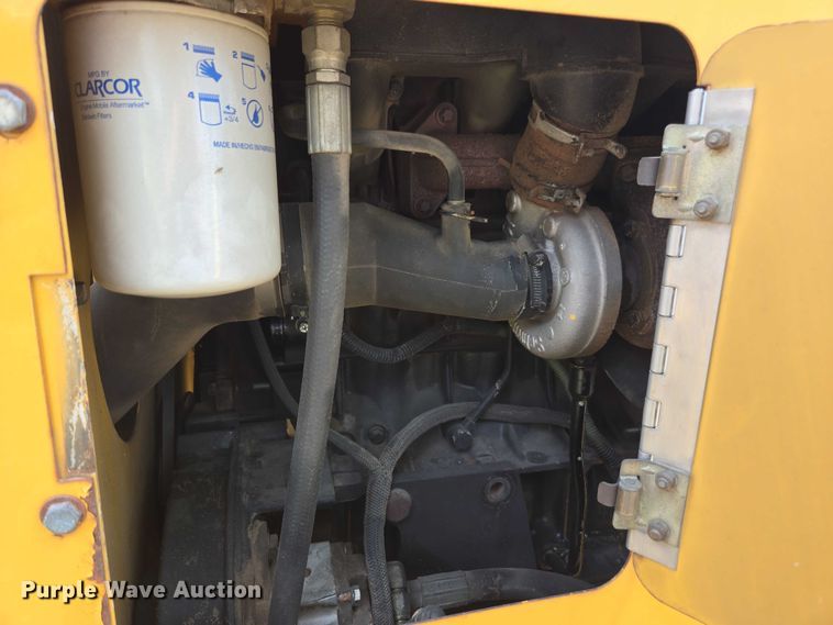 image for item DE2198 2005 Vermeer SC752 stump grinder