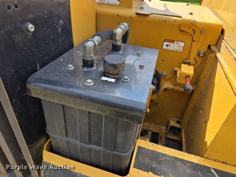 image for item DE2199 2011 Vermeer BC1500 wood chipper