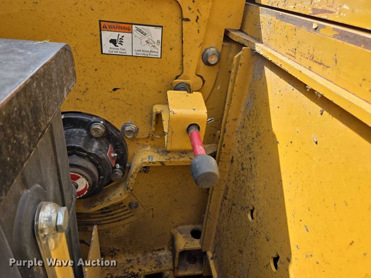 image for item DE2199 2011 Vermeer BC1500 wood chipper