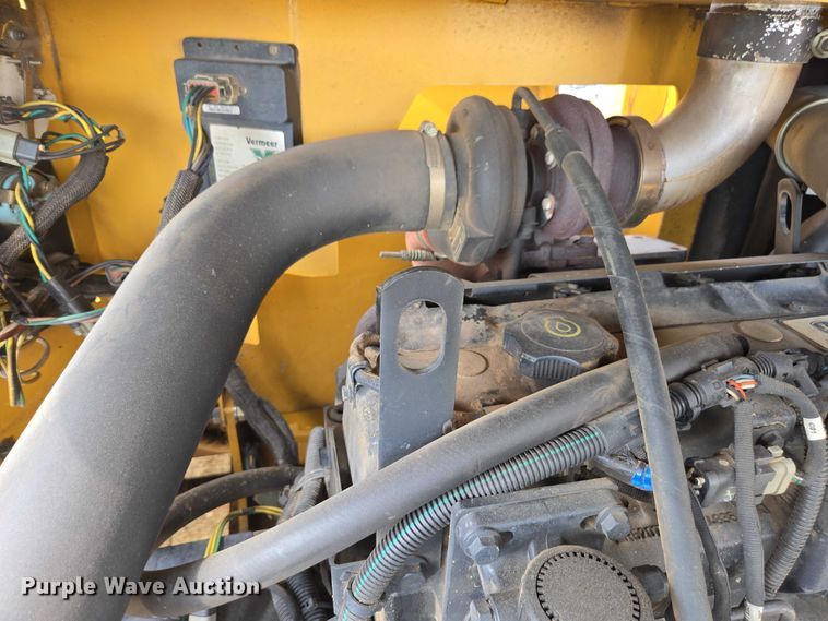 image for item DE2199 2011 Vermeer BC1500 wood chipper