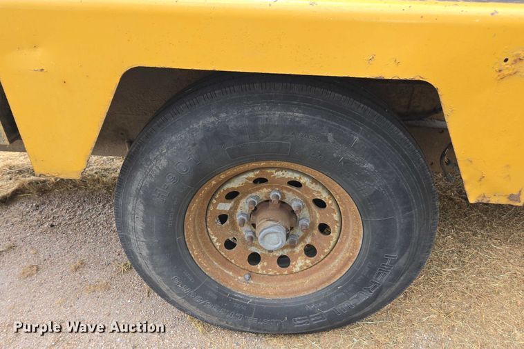 image for item DE2199 2011 Vermeer BC1500 wood chipper