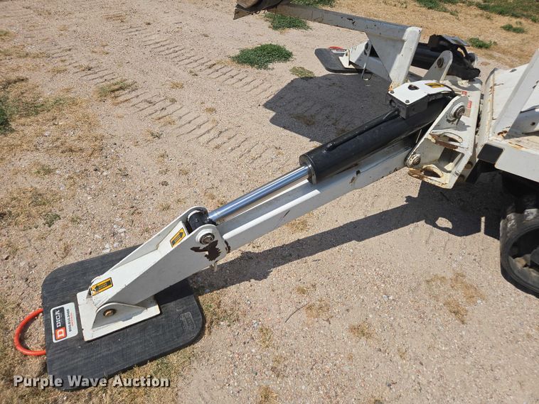 image for item DE2200 2007 SDP EZ Reach SST40 boom lift