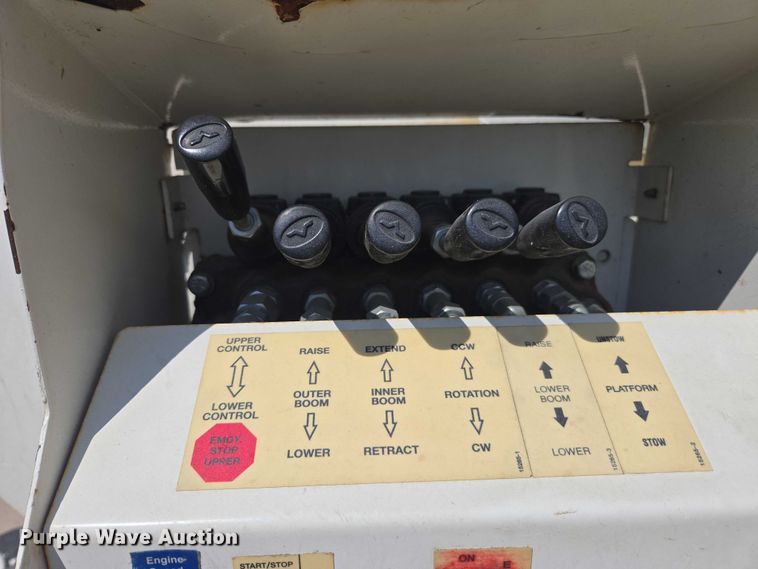 image for item DE2200 2007 SDP EZ Reach SST40 boom lift