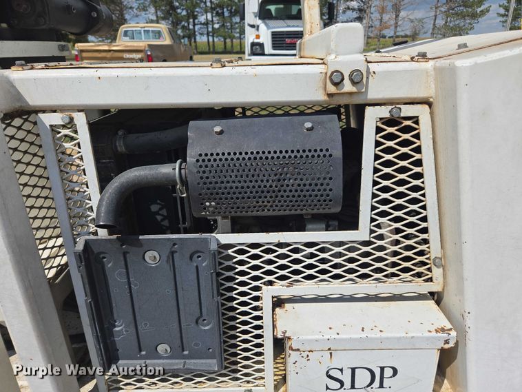 image for item DE2200 2007 SDP EZ Reach SST40 boom lift