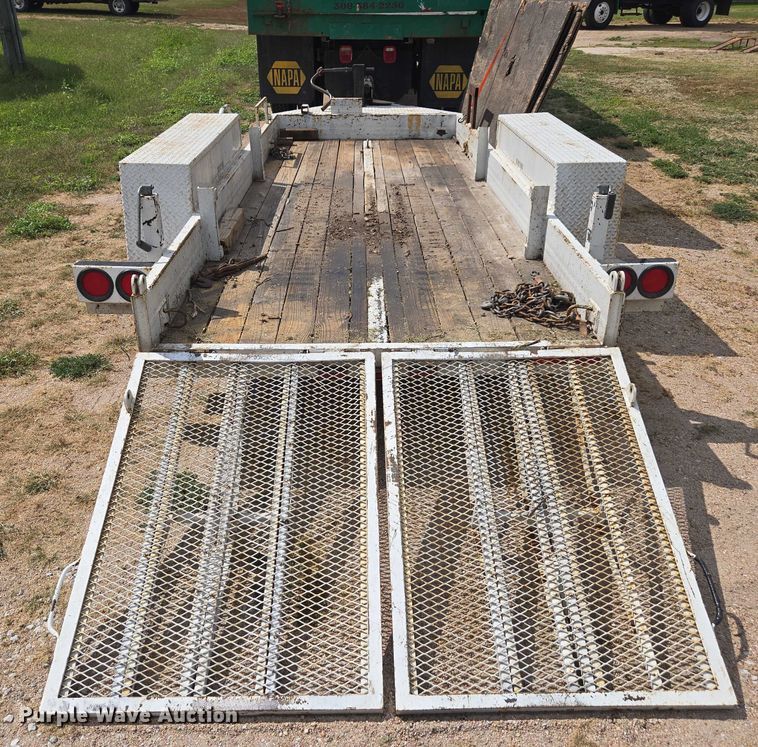 image for item DE2200 2007 SDP EZ Reach SST40 boom lift