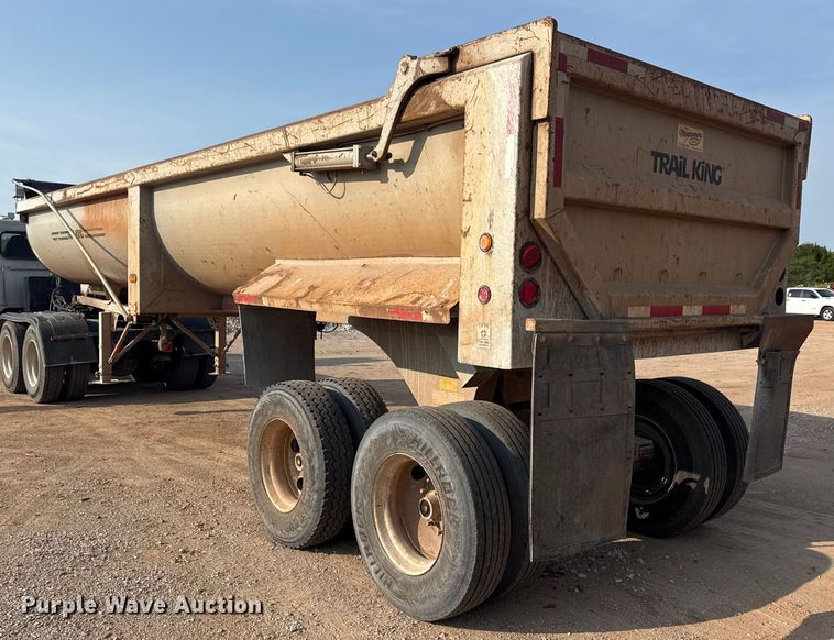 image for item DJ7781 2003 Trail King SHR-32 end dump trailer