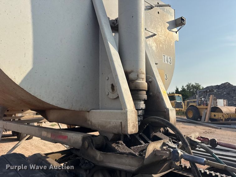 image for item DJ7781 2003 Trail King SHR-32 end dump trailer